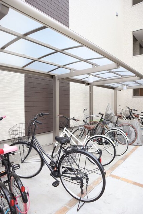 敷地内/建物