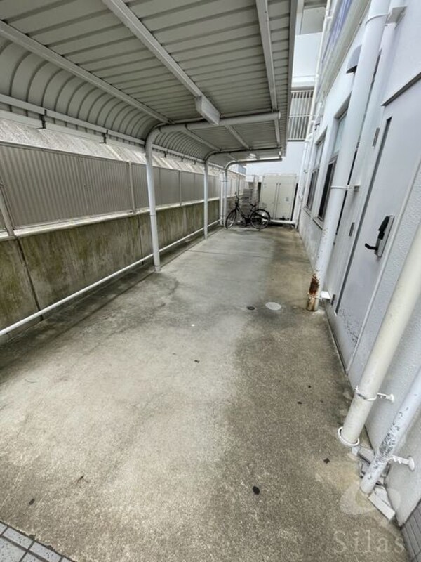 敷地内/建物
