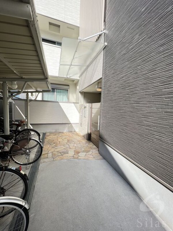 敷地内/建物