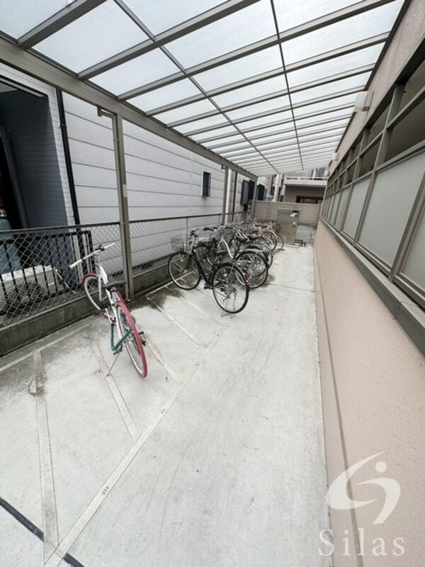 敷地内/建物