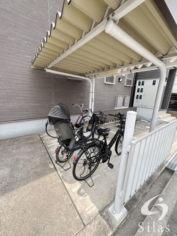 敷地内/建物