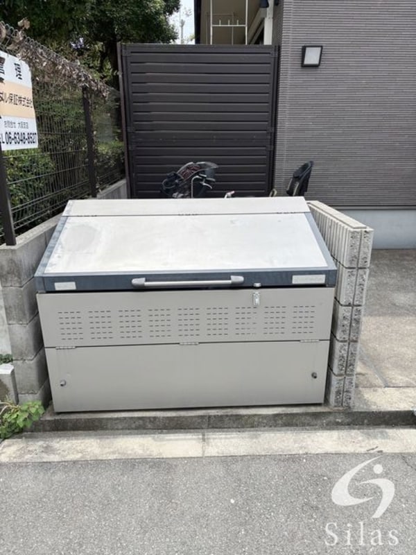 敷地内/建物