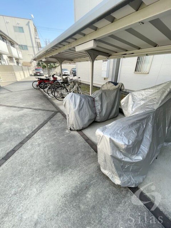 敷地内/建物