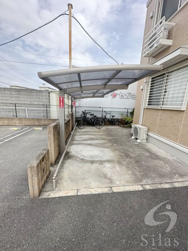 敷地内/建物