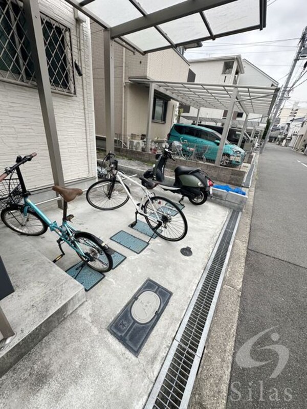 敷地内/建物