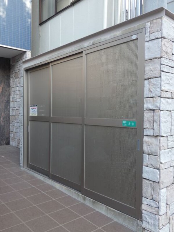 敷地内/建物