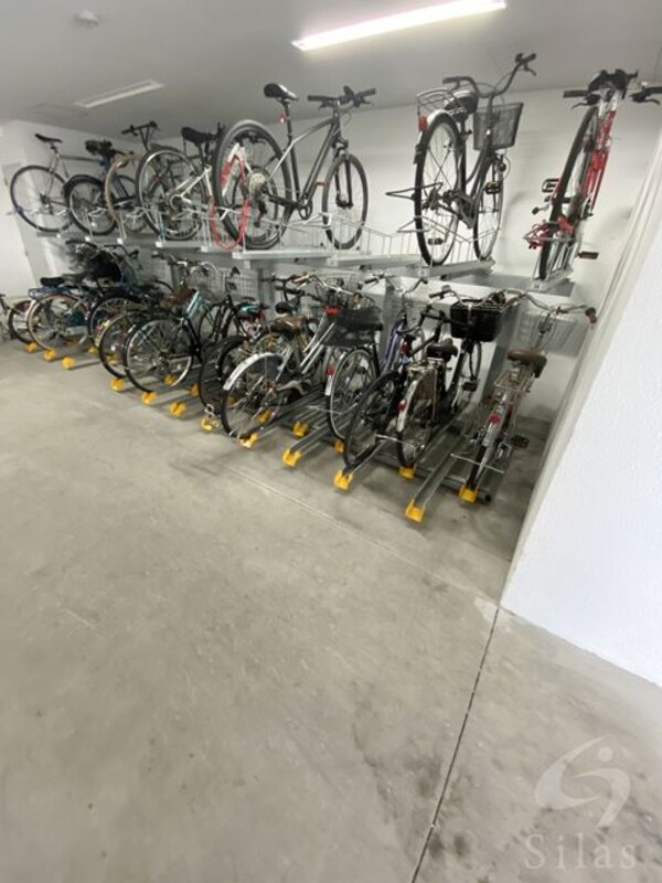 敷地内/建物