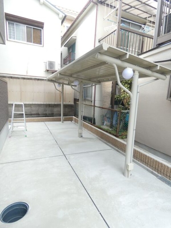 敷地内/建物