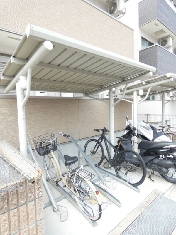 敷地内/建物