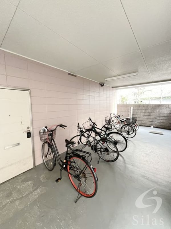 敷地内/建物