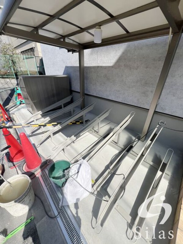 敷地内/建物