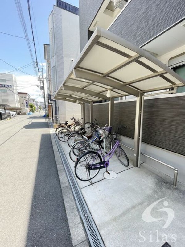 敷地内/建物