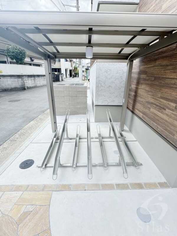 敷地内/建物