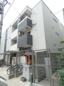 阪急神戸線 十三駅 3階建 築11年の外観写真