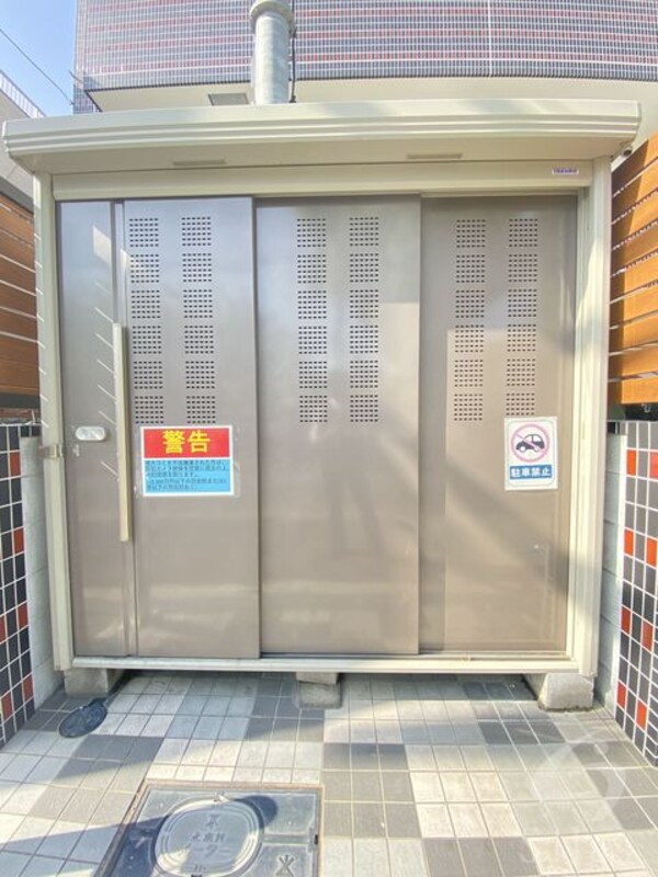 敷地内/建物