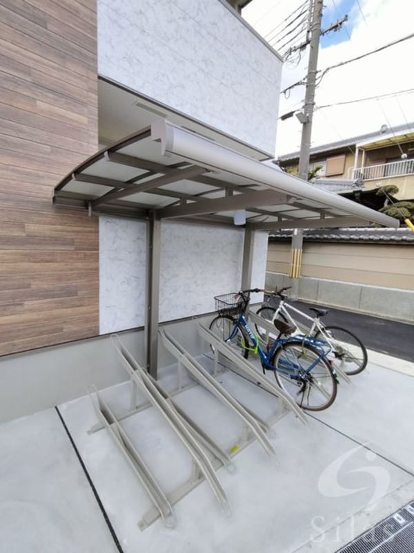 敷地内/建物