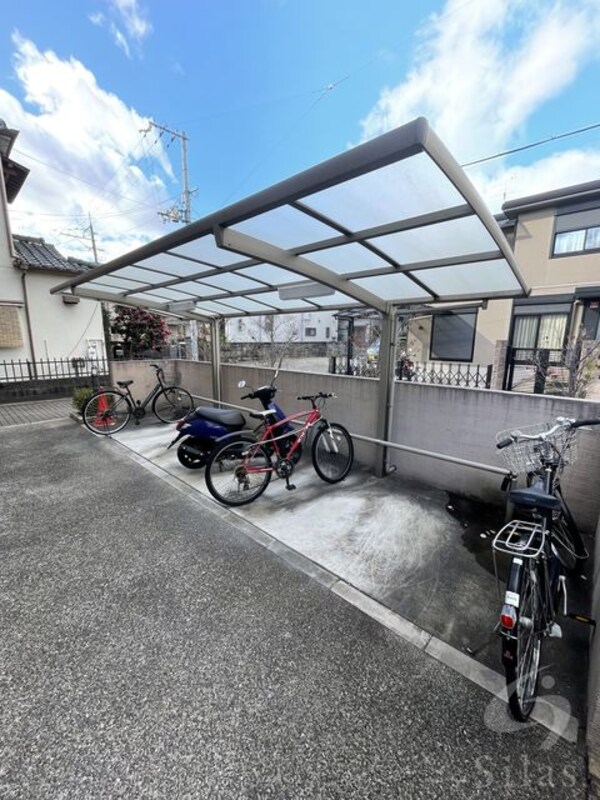 敷地内/建物