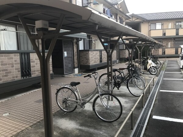 敷地内/建物