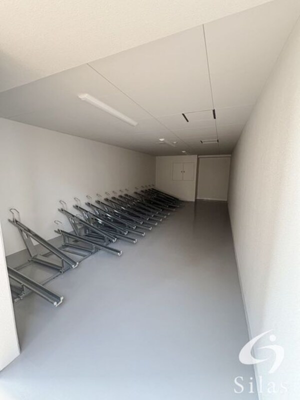 敷地内/建物
