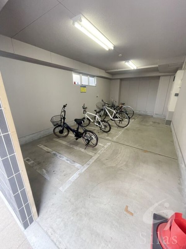 敷地内/建物