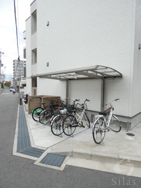 敷地内/建物