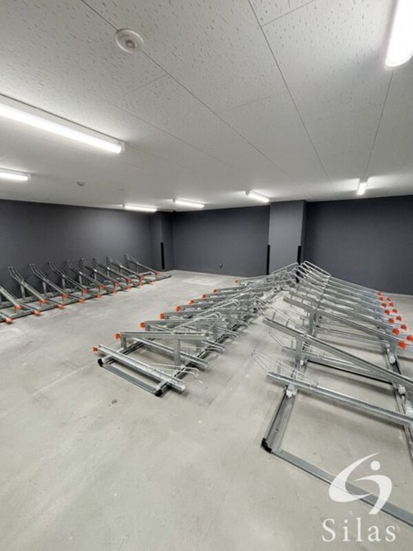 敷地内/建物