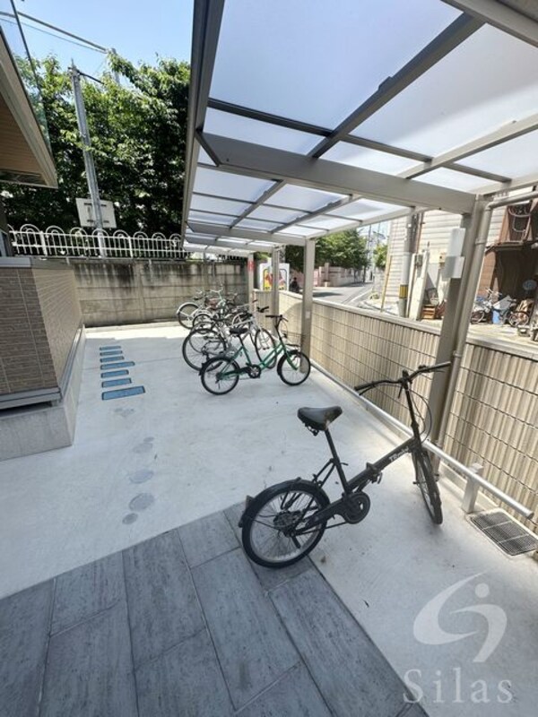 敷地内/建物