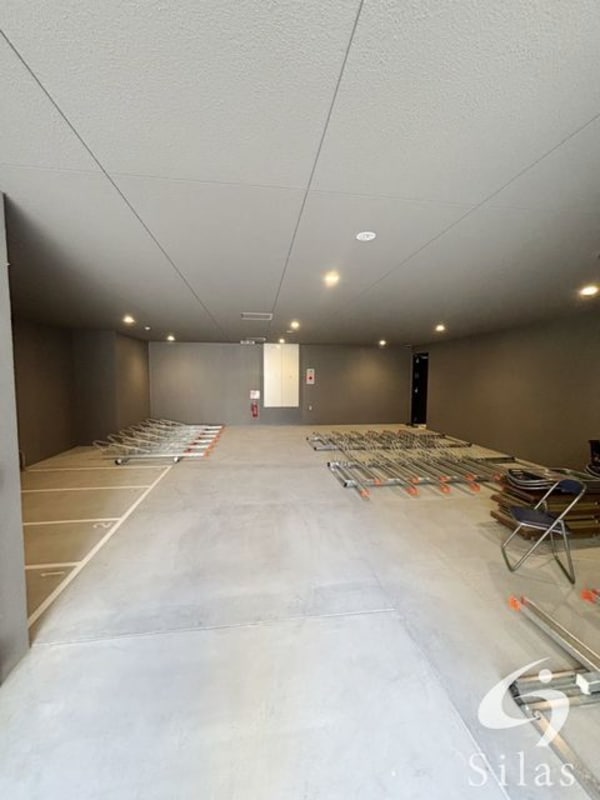 敷地内/建物