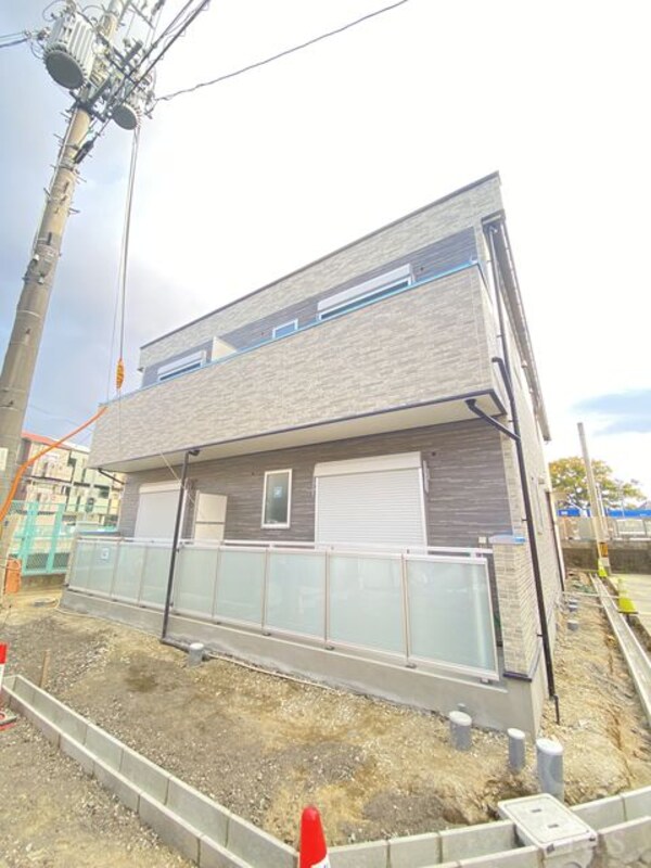 建設中