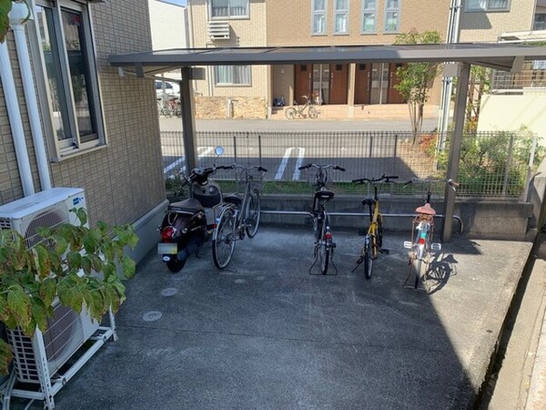 敷地内/建物
