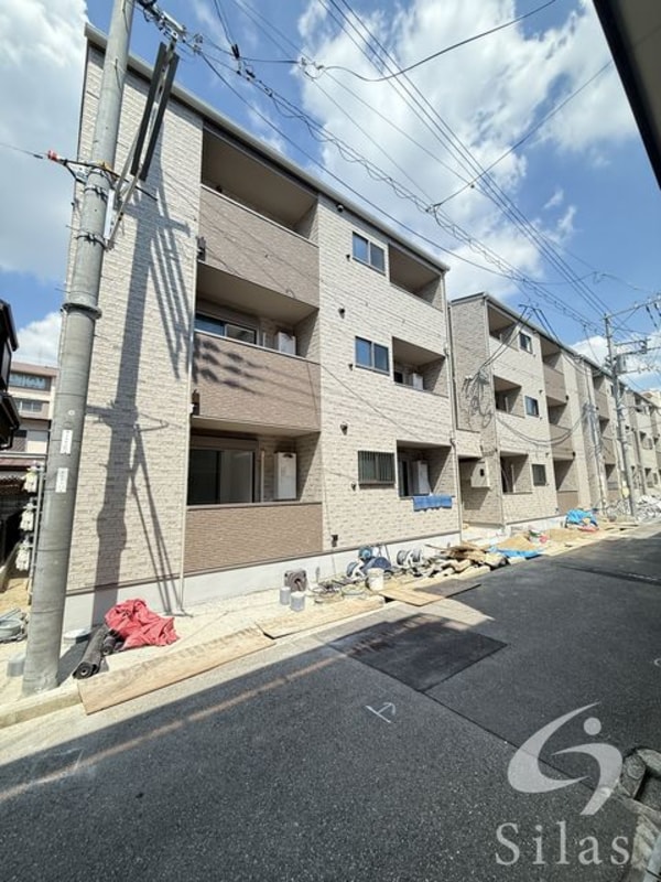 建設中