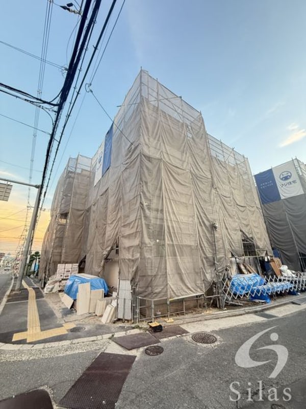 建設中