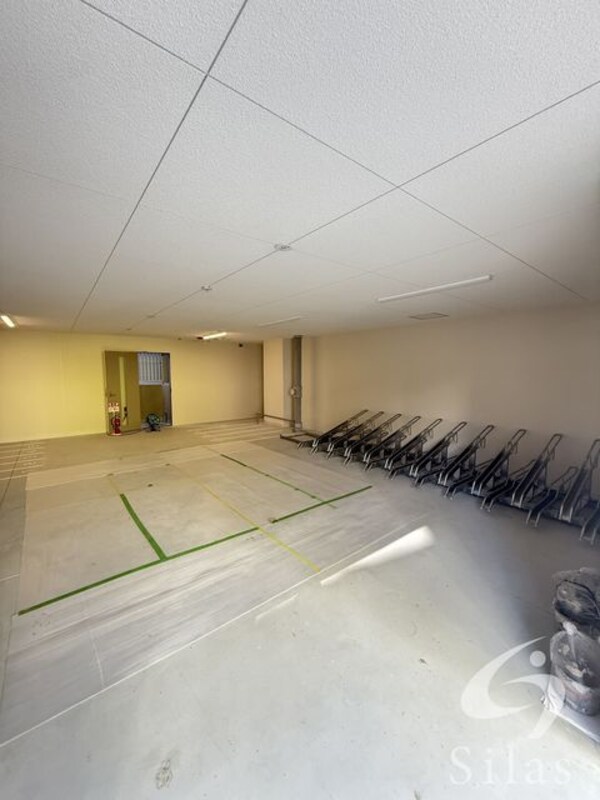 敷地内/建物