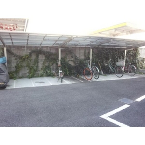 敷地内/建物