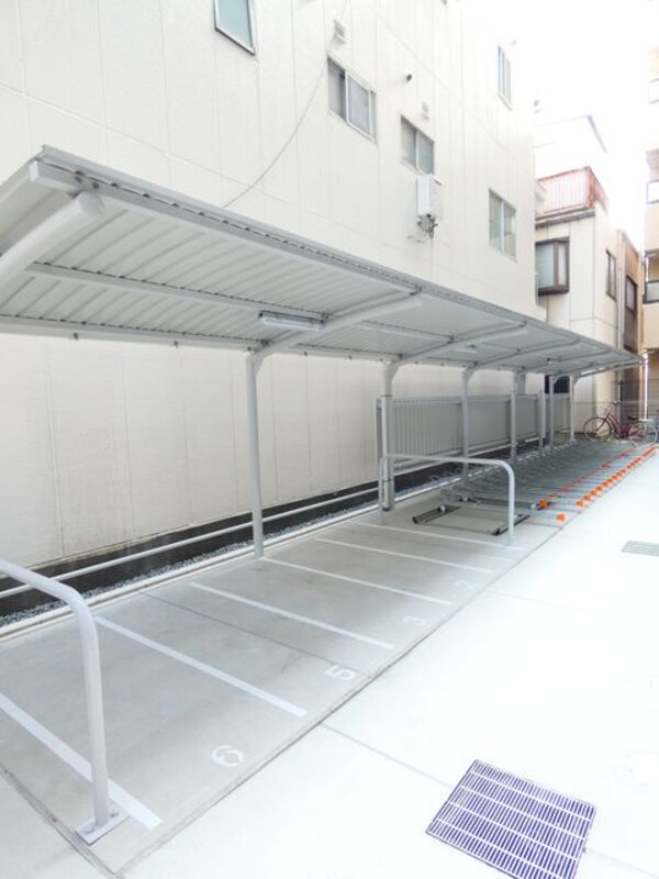 敷地内/建物
