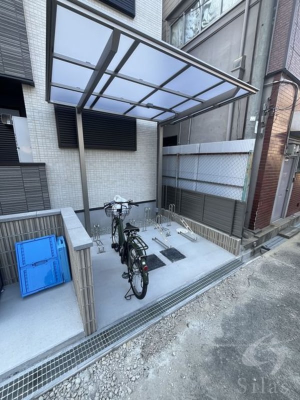 敷地内/建物