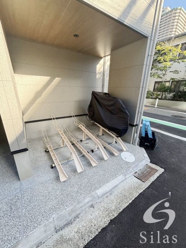 敷地内/建物