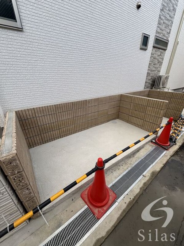 敷地内/建物