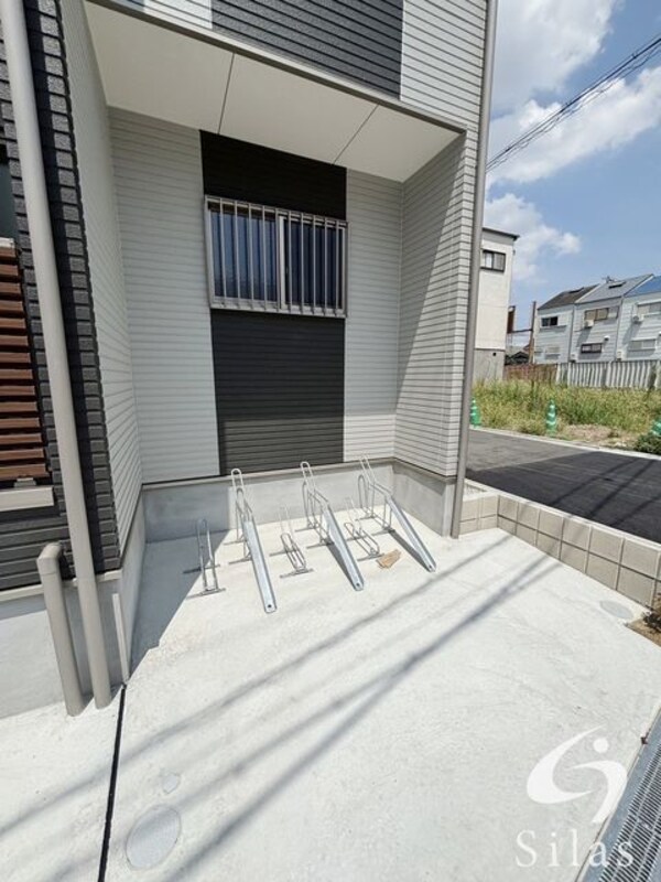 敷地内/建物