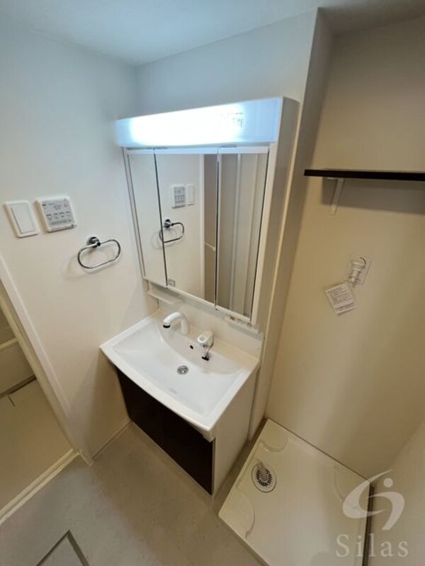 洗面所(同仕様・反転タイプ)