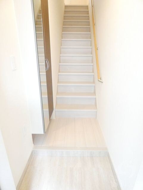 物件内観写真12　(同仕様・反転タイプ)