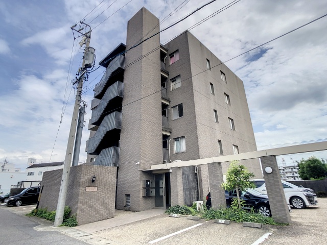 USA　COURT　EAST