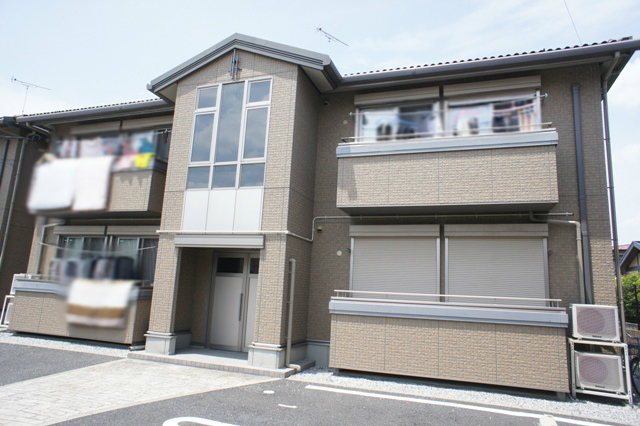 フラッツア西川田 A
