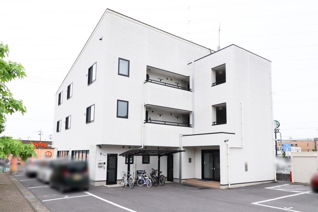 コリーナ鶴田