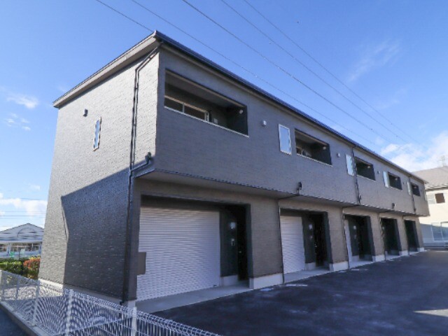 ガレージハウス栄町