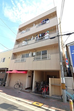 岩本マンション外観写真