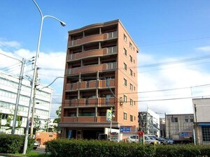 フローレス東比恵外観写真