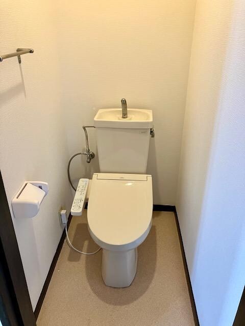 レジデンス別府のトイレ(温水便座付きウオシュレット取付（新品）)