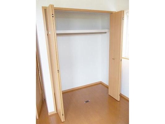 物件内観写真10　(6帖洋室クローゼット)
