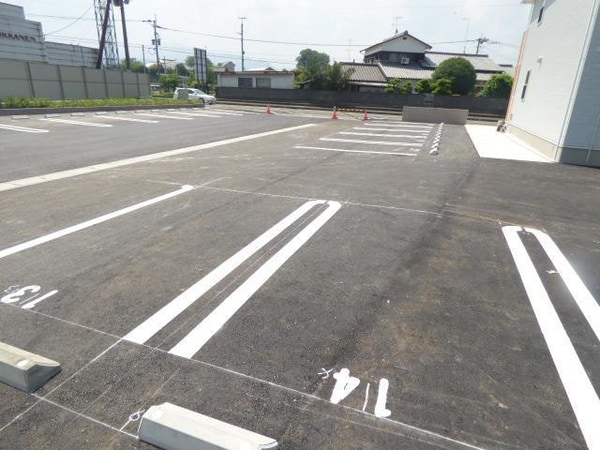 駐車場・駐輪場